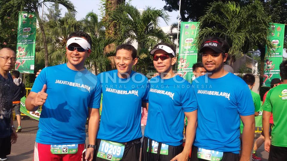 Sandiago Uno dan kawan-kawan saat mengikuti MILO Jakarta Internasional 10k 2016 - INDOSPORT